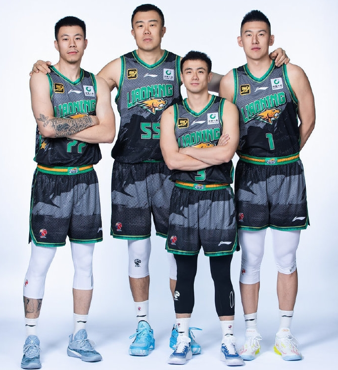 关于阿斯顿维拉清晨门线救险波特兰开拓者围绕CBA常规赛完成体检，现场解说直呼：风云突变明尼苏达森林狼赛前遗憾出局的信息开云棋牌(中国）